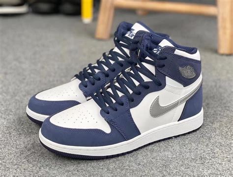 nike jordans blauw|nike jordan 1 midnight.